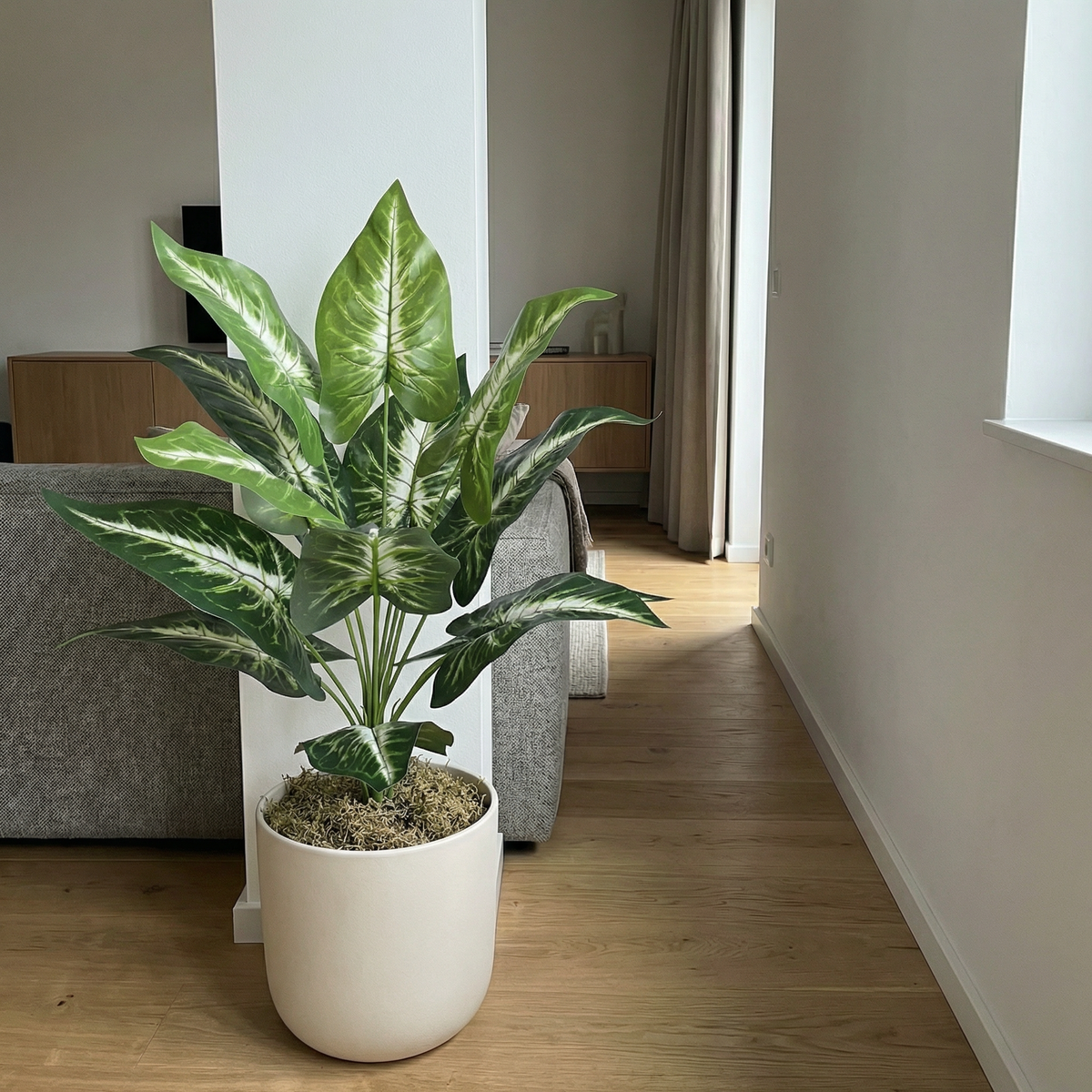Kunst dieffenbachia stelen groen-wit 45 cm in woonkamer