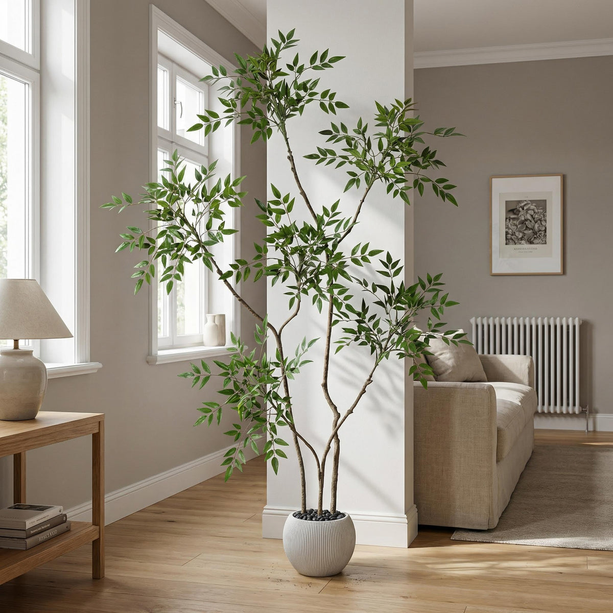 Kunst nandina 150 cm met decoratieve pot in woonkamer