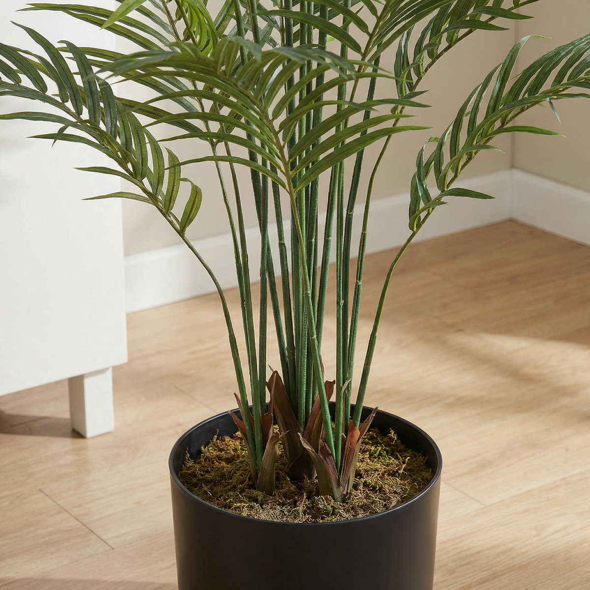 Kunst arecapalm 180 cm, close-up stam en pot