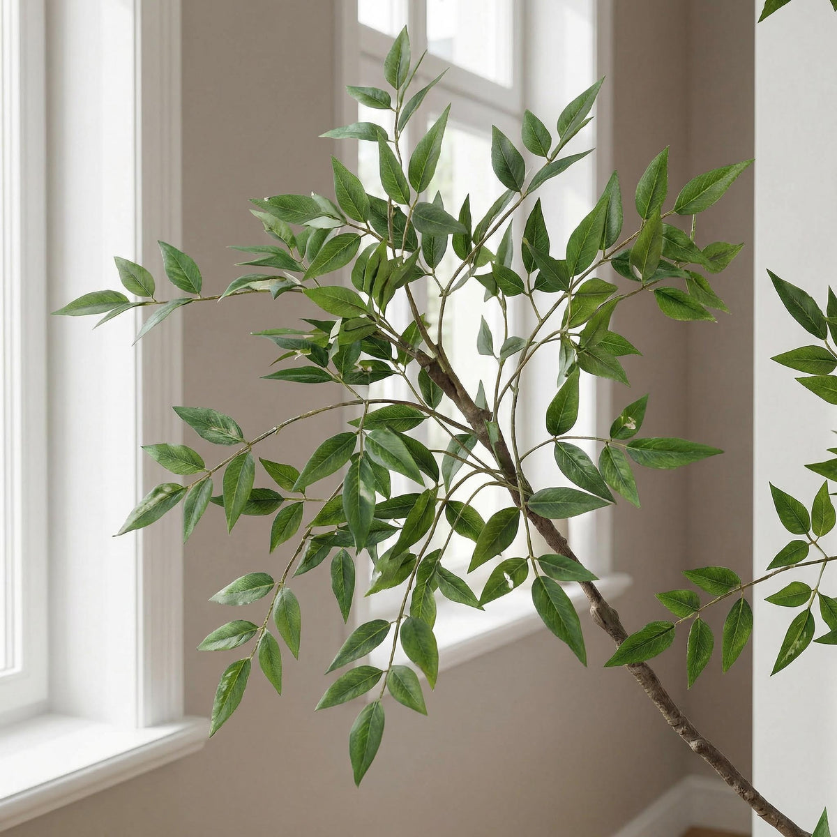 Kunst nandina 150 cm met decoratieve pot, close-up blad