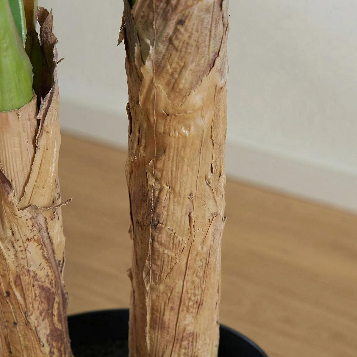 Kunst bananenplant 120 cm (set van 2), close-up stam